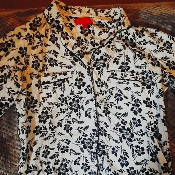 Victoria's Secret PJ set - Picture 3 of 3